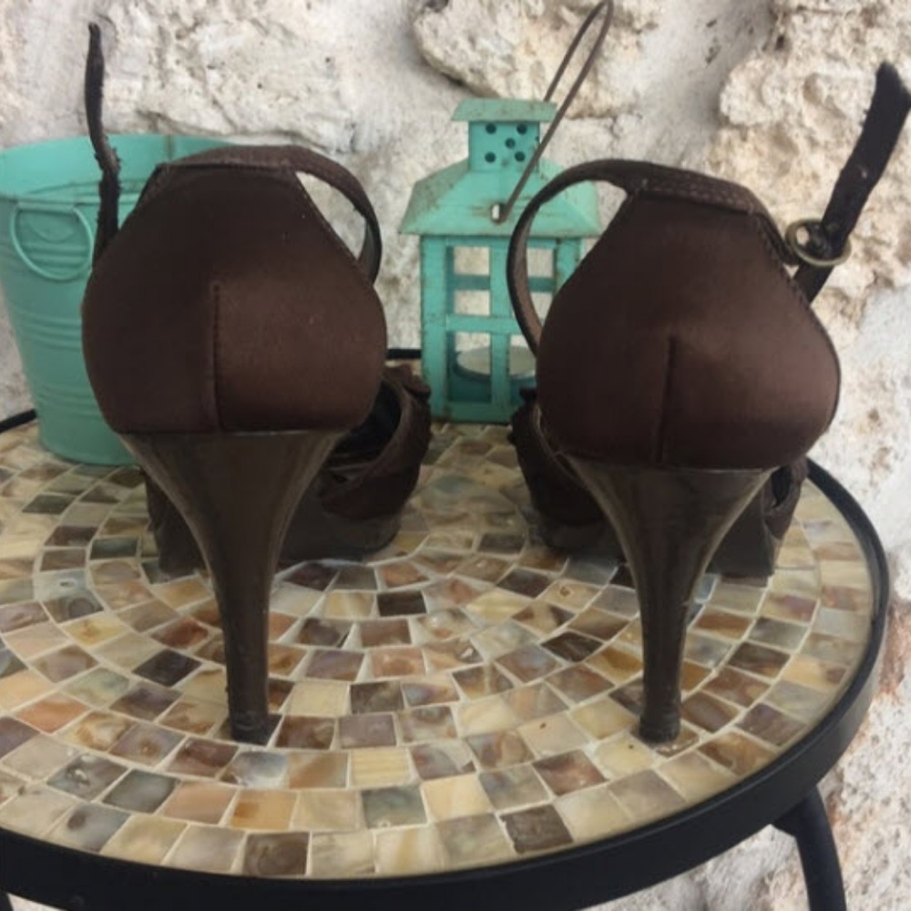 DONATED Unlisted ruffle  toe sexy strappy heels - Picture 3 of 8